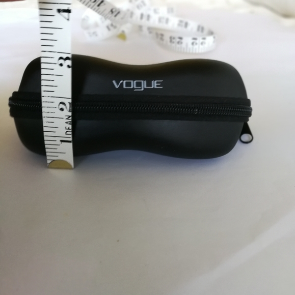 Vogue sunglasses case with zipper - Picture 9 of 10